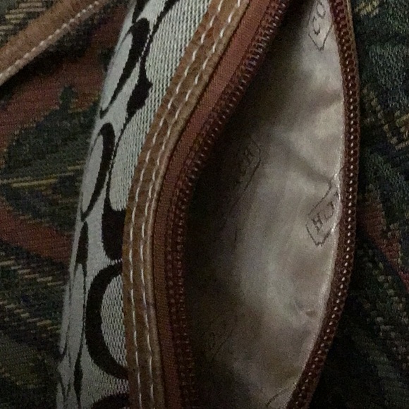 Coach Wristlet Patchwork - Picture 3 of 5